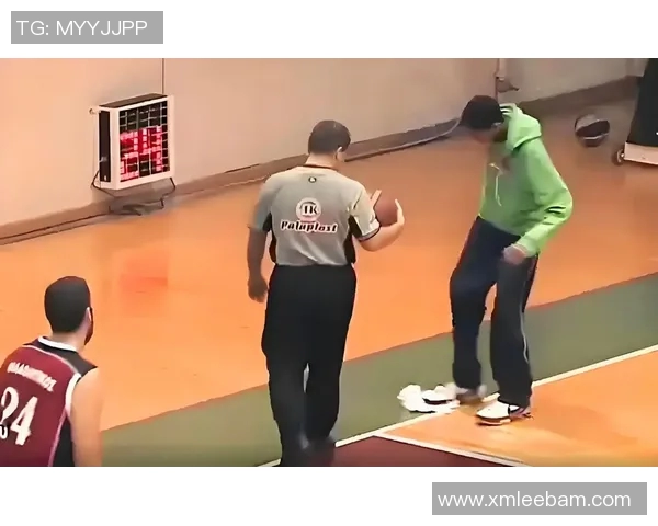 从默默无闻到世界之巅 足球巨星的奋斗与蜕变之路